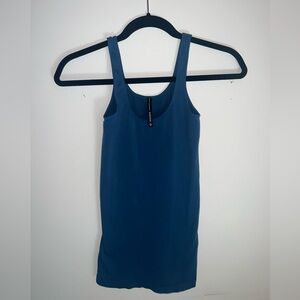 Aritzia Babaton tank top